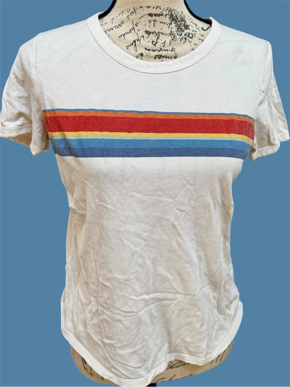 🦅 100% Cotton AEO Off-White Tee with Red, Yellow and Blue Chest Stripes